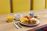 프리미어 클래스 비트롤 - 마르세유 공항 - 조식 운영