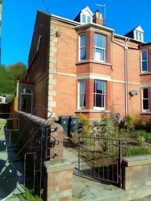Town House Bridport Dorset Hotels near Othona Community, West Dorset