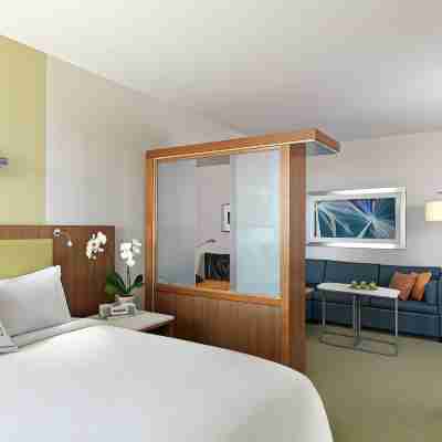 SpringHill Suites Lake Charles Rooms