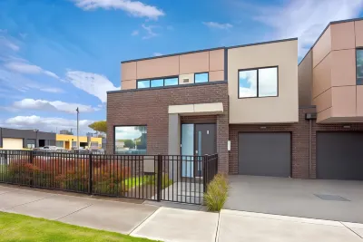 Fawkner Executive Suites & Serviced Apartments Hotel a Coolaroo