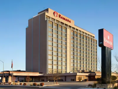 Ramada by Wyndham Reno Hotel & Casino Hoteles cerca de Club Cal Neva