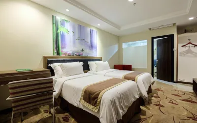 Travellers Hotel Phinisi Hoteles en Mariso
