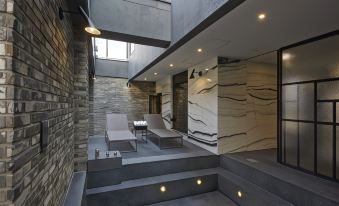 3. 디자인호텔 더메..
