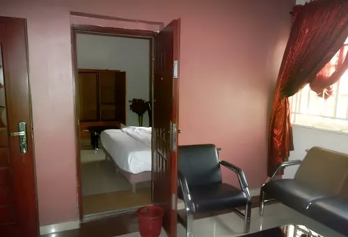 Clen-Phil Hotels - Deluxe Standard Close to Many Attractions