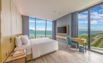 Awaken Da Nang Hotel