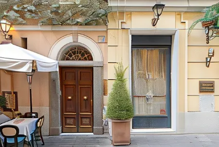 菲奧裡馬里奧套房飯店