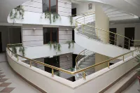 Hotel Leonardo Hotels in Shkallnur