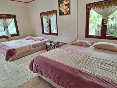 Padessa's Maison Villa & Resto Các khách sạn ở Caringin