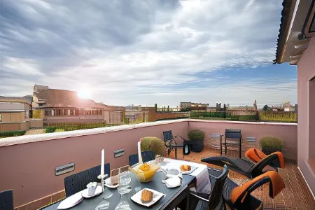 Eixample Building Apartments by Mercedes Heritage