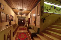 Jerveni Cave Hotel