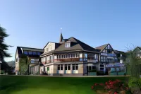 Landidyll Hotel Haus Hochstein Отели в г. Мешеде