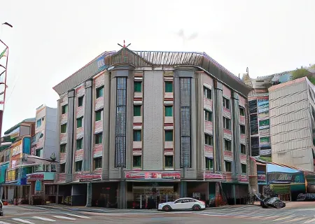 Raise Hotel