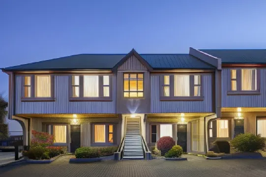 แอมรอส โมเต็ล โรงแรมใน