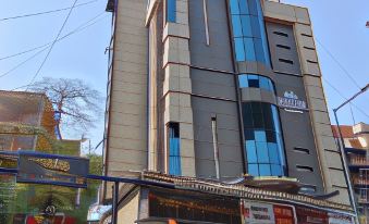 9. Hotel Ar..