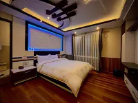 Pine Tree Resort - غرفة مطلة على الجبل