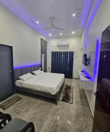 Raghupati Raghav Raja Ram Inn