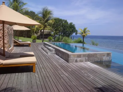 Villa Bukit Segara Отели рядом с достопримечательностью «Lipah Beach»