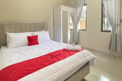 RedDoorz Syariah near Hajimena Lampung Hotel dekat Kalianda Rest Area