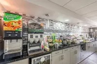Quality Inn Grove City - Columbus South - breakfast