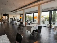 Hotel & Restaurant Figueres Parc Hotels in Els Límits