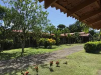 Hotel Vale's Hotels near Berakah Zoocriadero