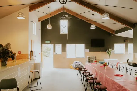 Waitomo Village Chalets Home of Kiwipaka Отели рядом с достопримечательностью «Заказник Мангаоква»