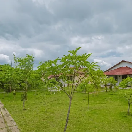 Tuli Veer Bagh Resort Turia