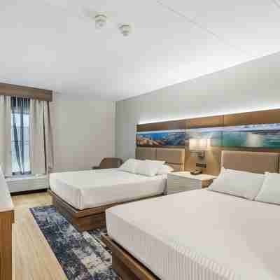 John Carver Inn & Spa Rooms