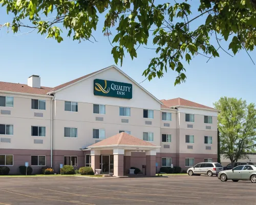 Quality Inn Hotels in Fridley