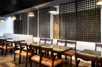 The Mayberry -A Bergamont Group of Hotels - พร้อมอาหารเช้า