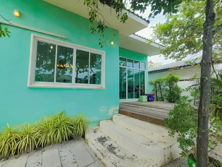 GAO Sailor Mezz Beachfront