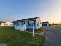 Private 3-bedroom ranch, 7.5 miles from Bethany Beach, on a dead-end street.
