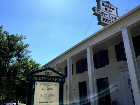 Boulder DAM Hotel Отели рядом с достопримечательностью «Аризона Хот Спрингс»