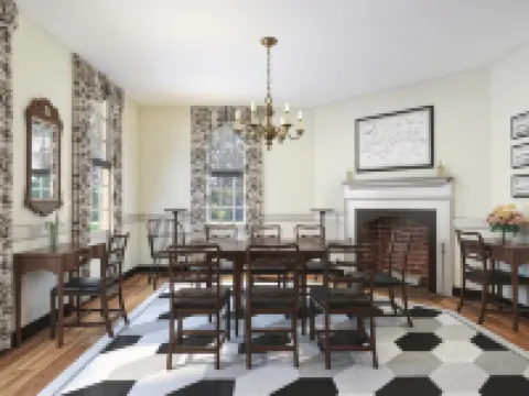 コロニアルハウセズ、オフィシャルコロニアルウィリアムズバーグホテル ウィリアムズバーグのホテル