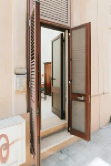 บีแอนด์บี เรอาเล