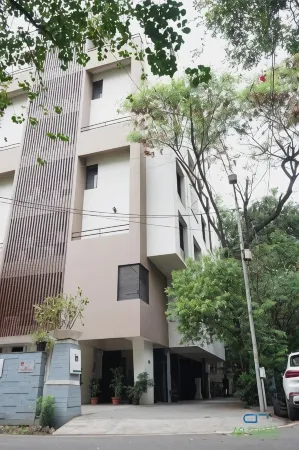 AR Suites Fontana Bay - Kalyani Nagar Отели рядом с достопримечательностью «Шанивар Уода Форт»