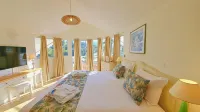 Le Nautile Beachfront Hotels in LErmitage-Les-Bains