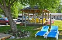 와사가 비치 인 앤드 코티지 Clearview Community Church - Stayner Campus 주변 호텔