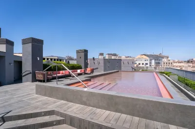 Midtown Apartments Отели в г. Барселона