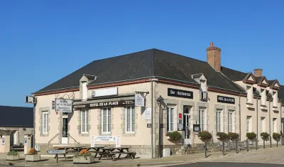 Hôtel de la Place Hotels in der Nähe von Schloss Sully-sur-Loire