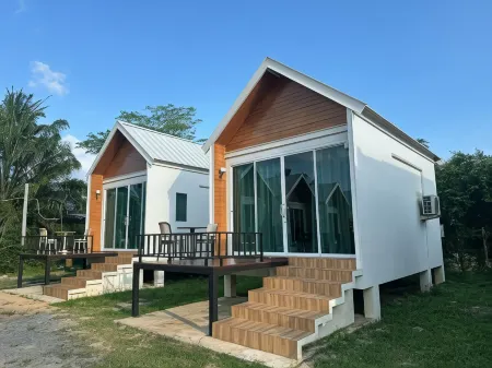 Huather Villa & Cafe Отели в г. Район Ланг Суан