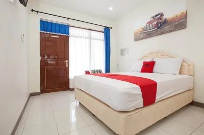 RedDoorz @ Panglima Sudirman Probolinggo Hotels in Kanigaran