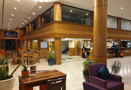 사콘나콘 시장과 가까운 호텔 위치 이미지