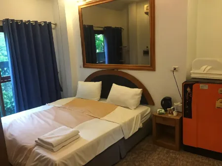 Damnoen Care Resort Отели в г. Дамноен Садуак