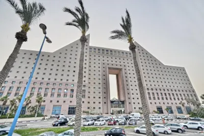 Spacious Sea View Apartment Hotel di 