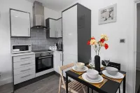 Sapphire House Apartments Hotels in Shifnal