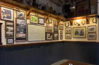 The Hopetoun Arms Hotel Hotels in Thornhill