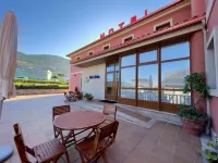 Hotel A Raiña Hôtels à : O Baixo Mino
