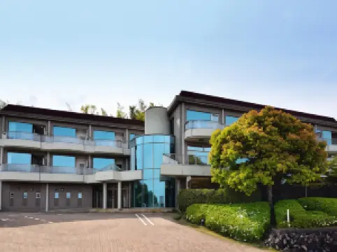 오베르주 폰테인 블로 아타미