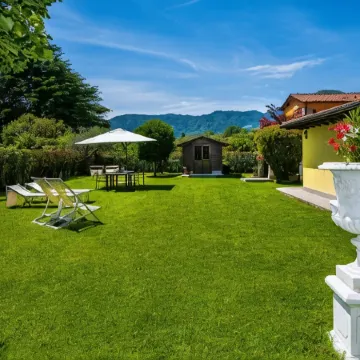 B&B Il Giardino dei Poeti and Apartaments